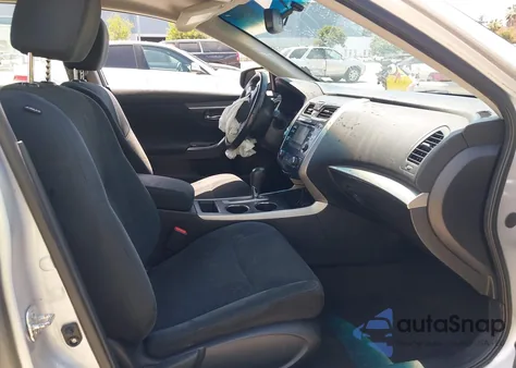 2015 Nissan Altima 2.5 Sv z USA, uszkodzony, nr VIN 1N4AL3AP1FC139429